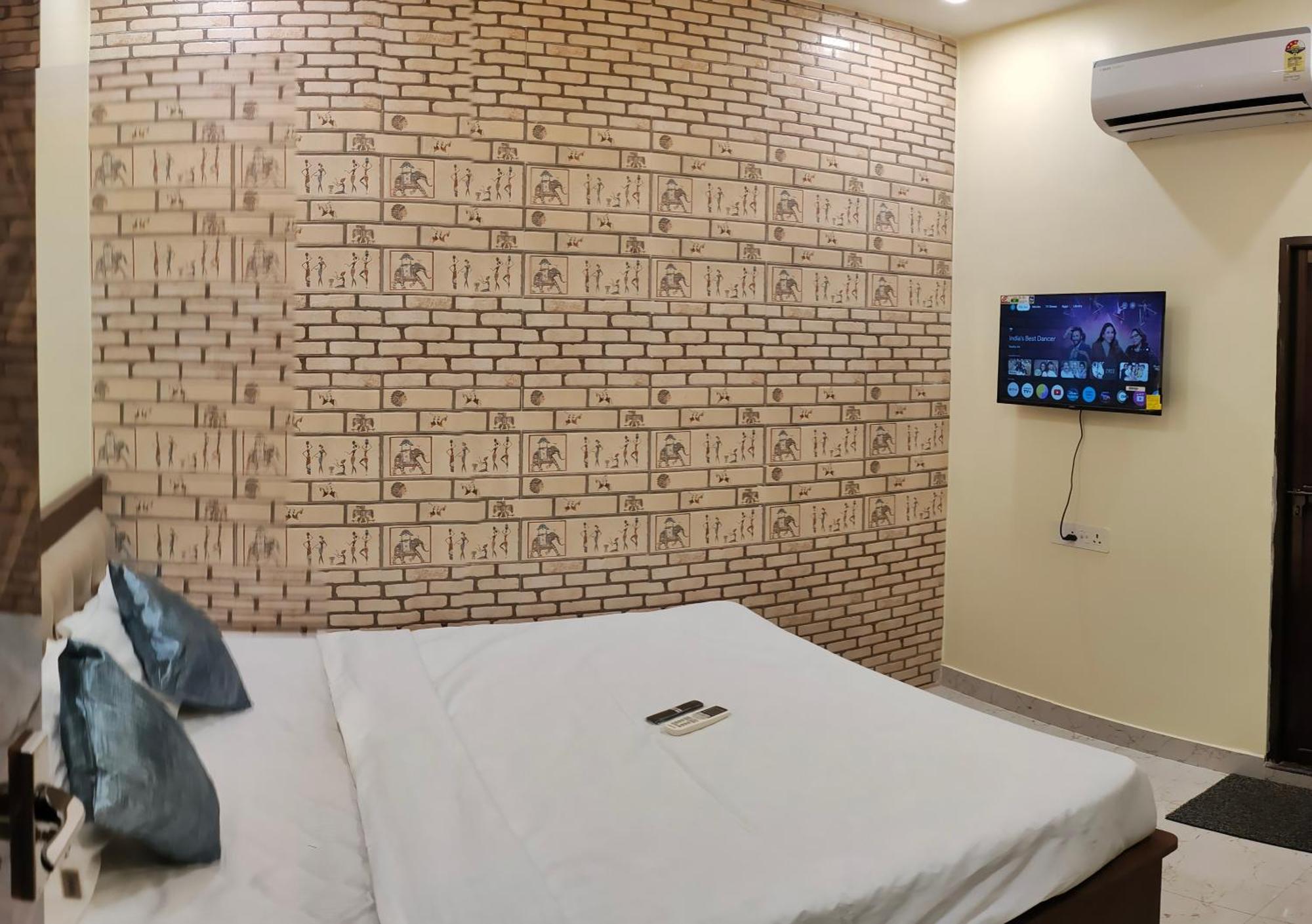 Ganga Sparsh Hotel พาราณสี ภายนอก รูปภาพ