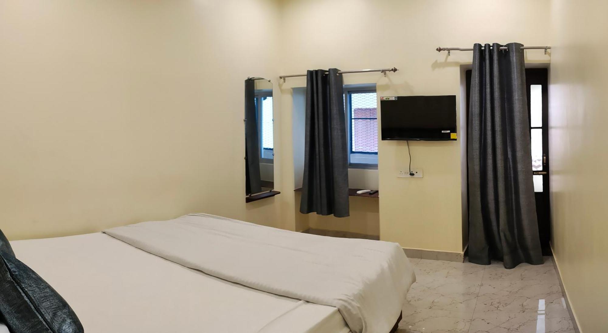 Ganga Sparsh Hotel พาราณสี ภายนอก รูปภาพ