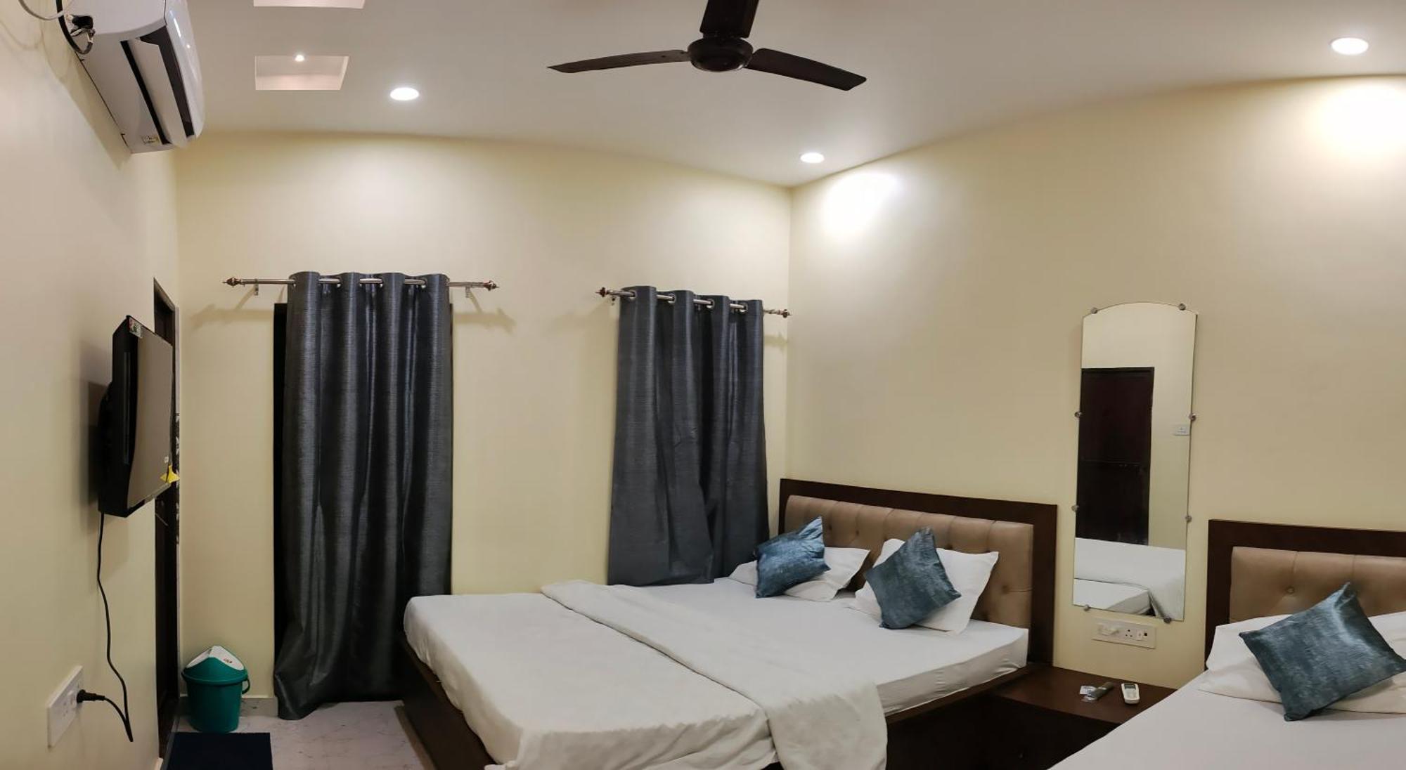 Ganga Sparsh Hotel พาราณสี ภายนอก รูปภาพ